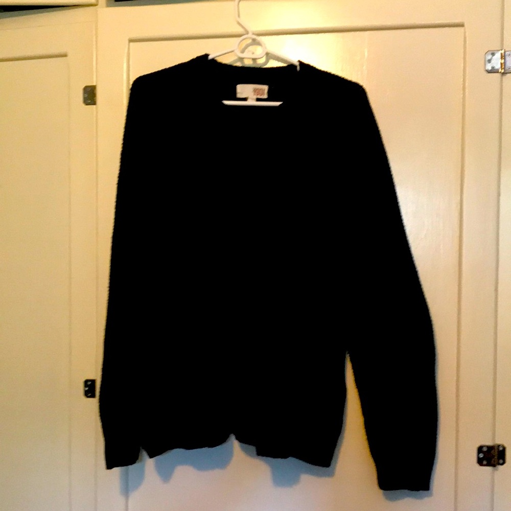 1901 men’s sweater